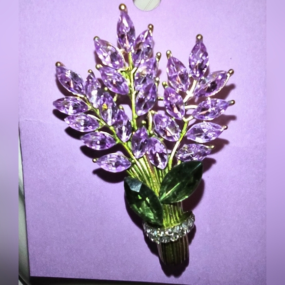 Jewelry - Lavender Flowers Bouquet Brooch